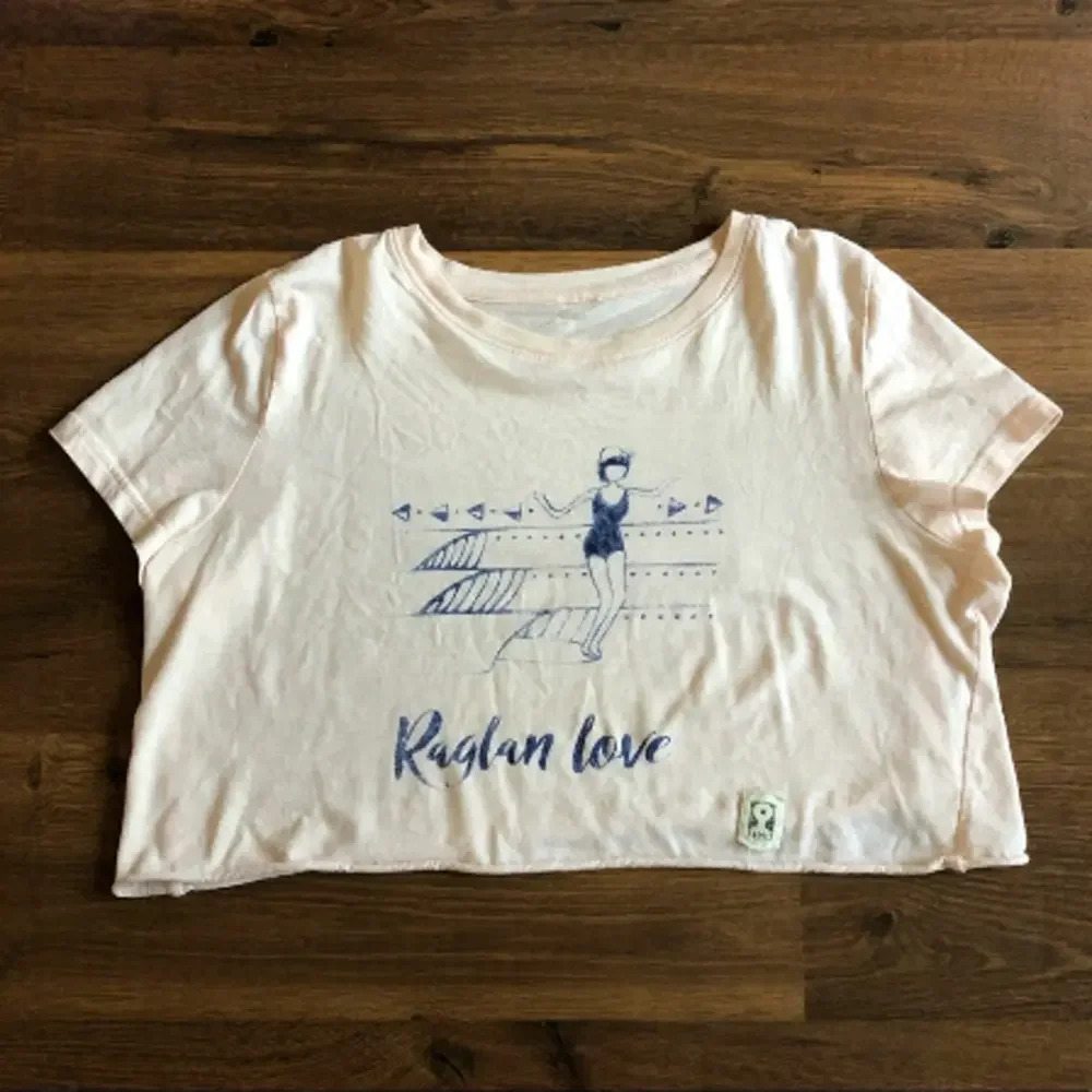 Cropped Raglan Shirt/Top